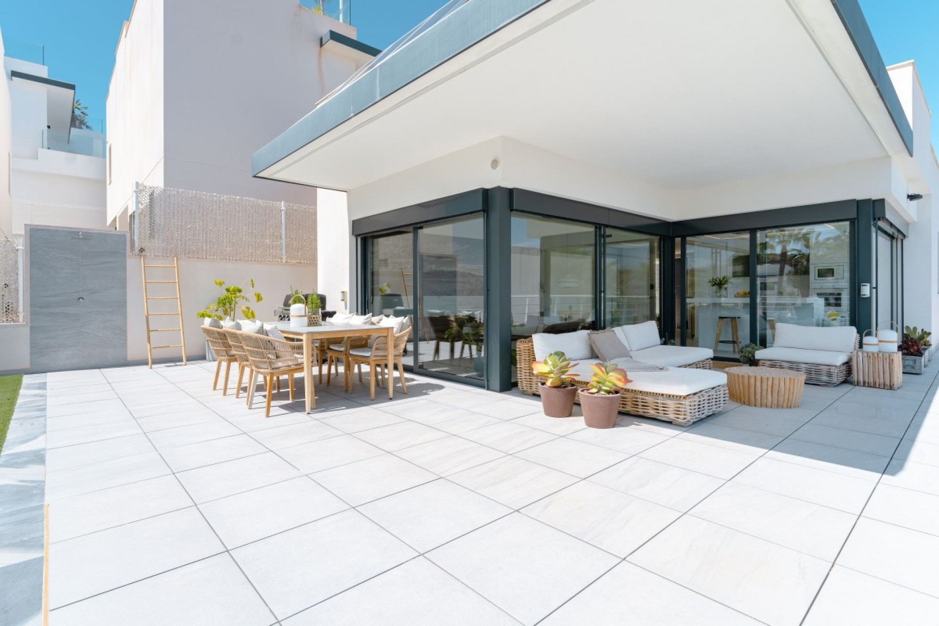 Rynek Wtórny - Willa -
San Miguel de Salinas