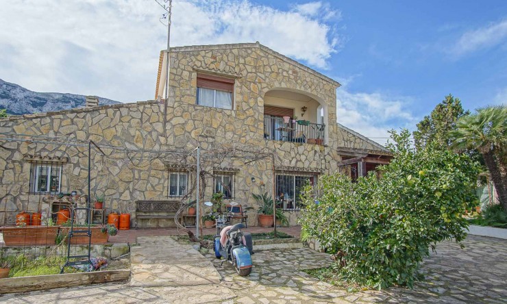 Villa - Resale - Denia - La Pedrera