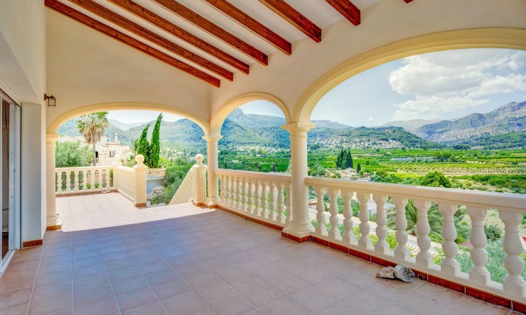 Villa - Resale - Orba - Orba