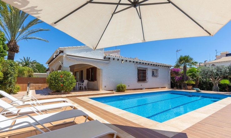 Villa - Resale - Orihuela Costa - Punta Prima