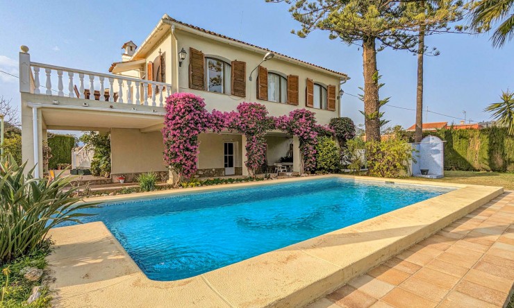 Villa - Resale - Pedreguer - March