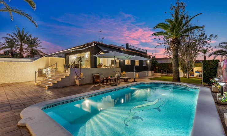 Villa - Revente - Torrevieja - Rocio del Mar
