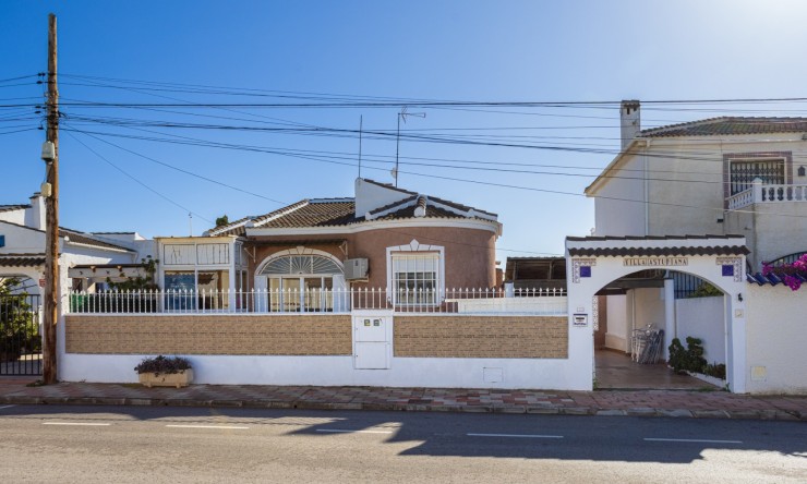 Villa - Revente - Torrevieja - Urbanización San Luis