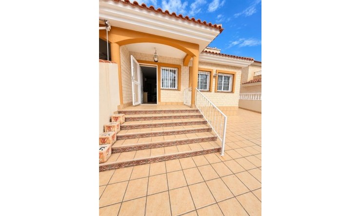 Villa - Revente - Villamartin - Villamartin