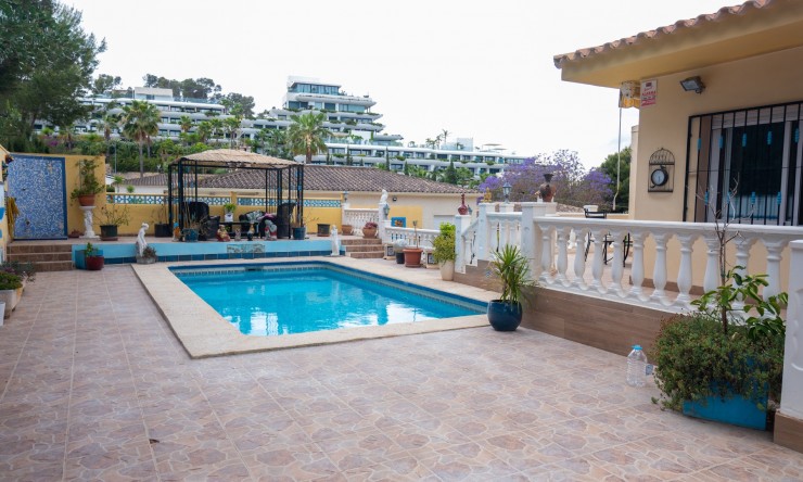 Villa - Wiederverkauf - Albir - Albir