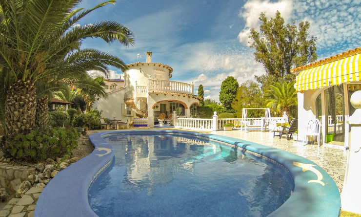 Villa - Wiederverkauf - Denia - La Pedrera