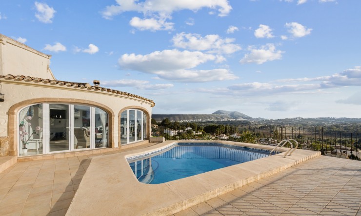 Villa - Wiederverkauf - Jávea / Xàbia - Partides comunes - Adsubia