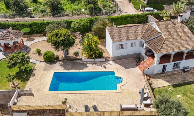 Villa - Wiederverkauf - Jávea / Xàbia - Partides comunes - Adsubia