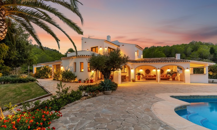 Villa - Wiederverkauf - Jávea / Xàbia - Partides comunes - Adsubia
