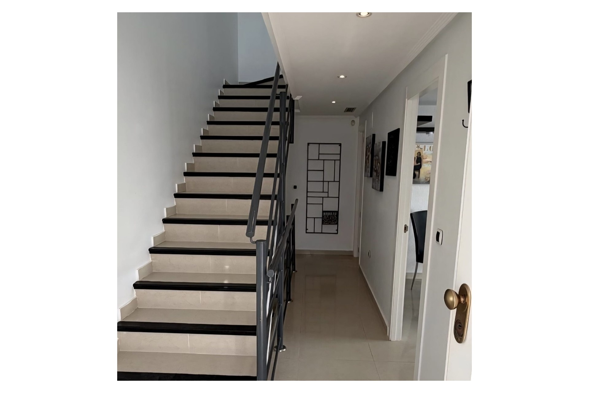 Wiederverkauf -  -
Altea