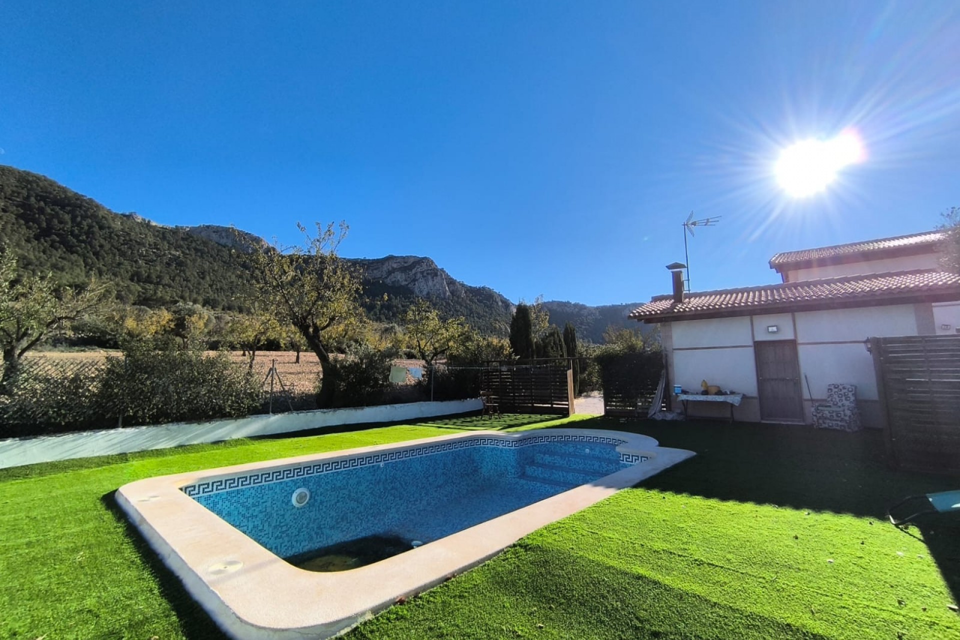 Wiederverkauf - Finca -
La Zarza