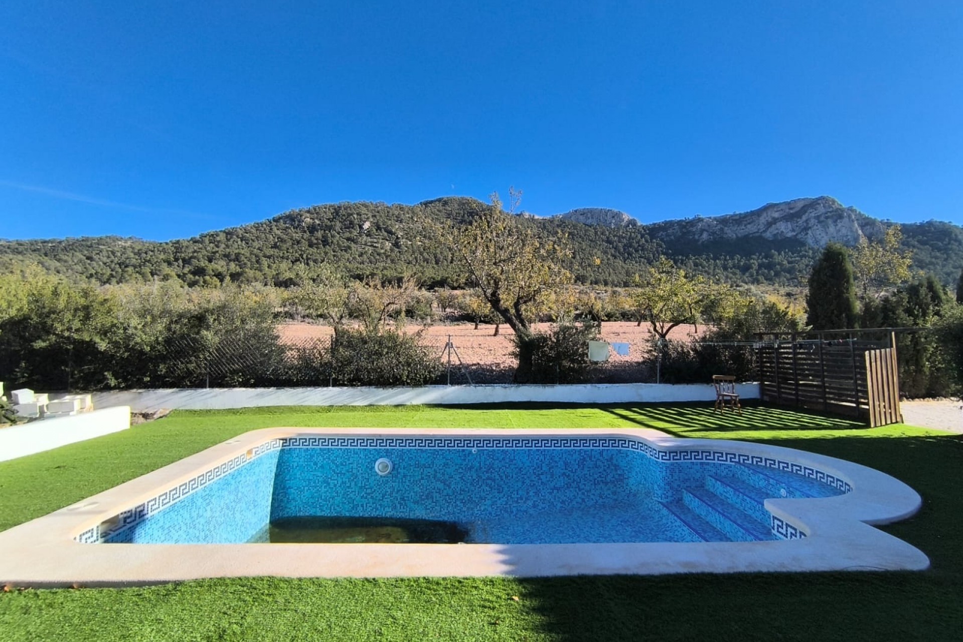 Wiederverkauf - Finca -
La Zarza