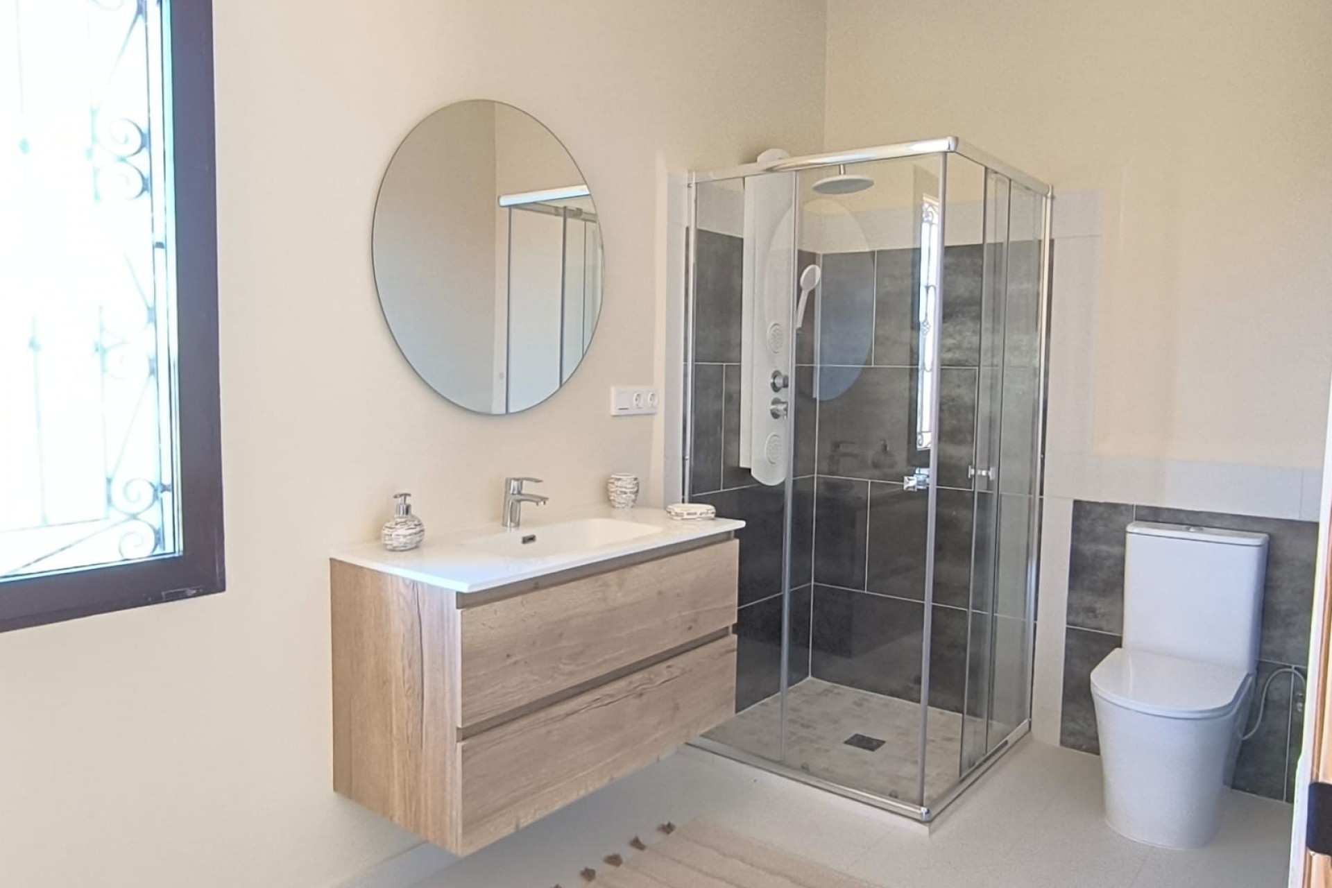 Wiederverkauf - Finca -
La Zarza