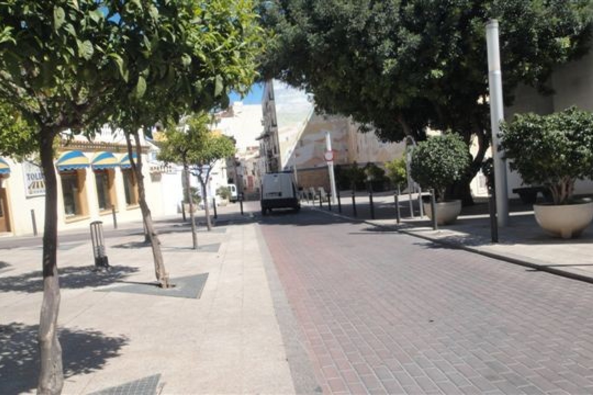 Wiederverkauf - Kommerziell -
Calpe
