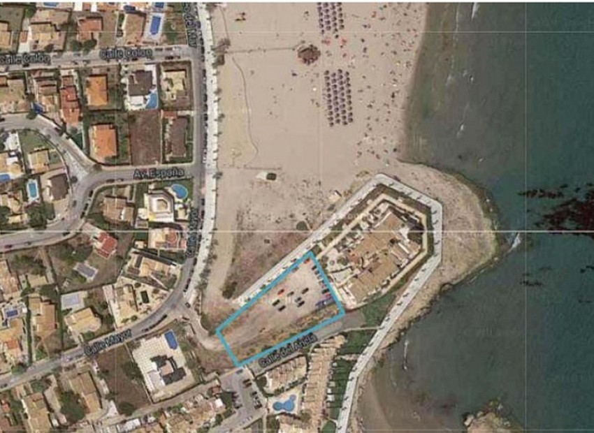 Wiederverkauf - Kommerziell -
La Zenia