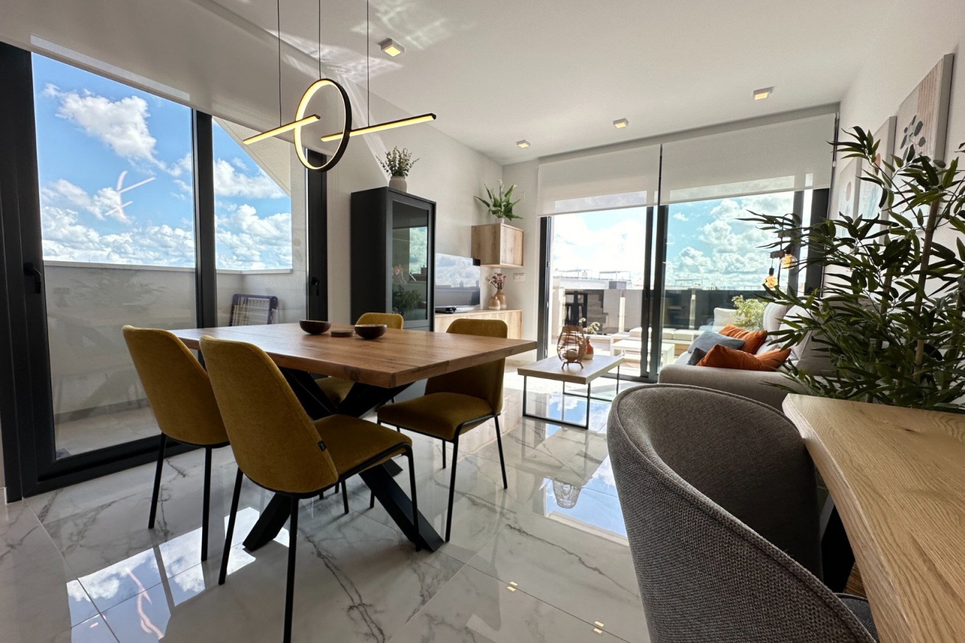 Wiederverkauf - Penthouse -
PLAYA FLAMENCA