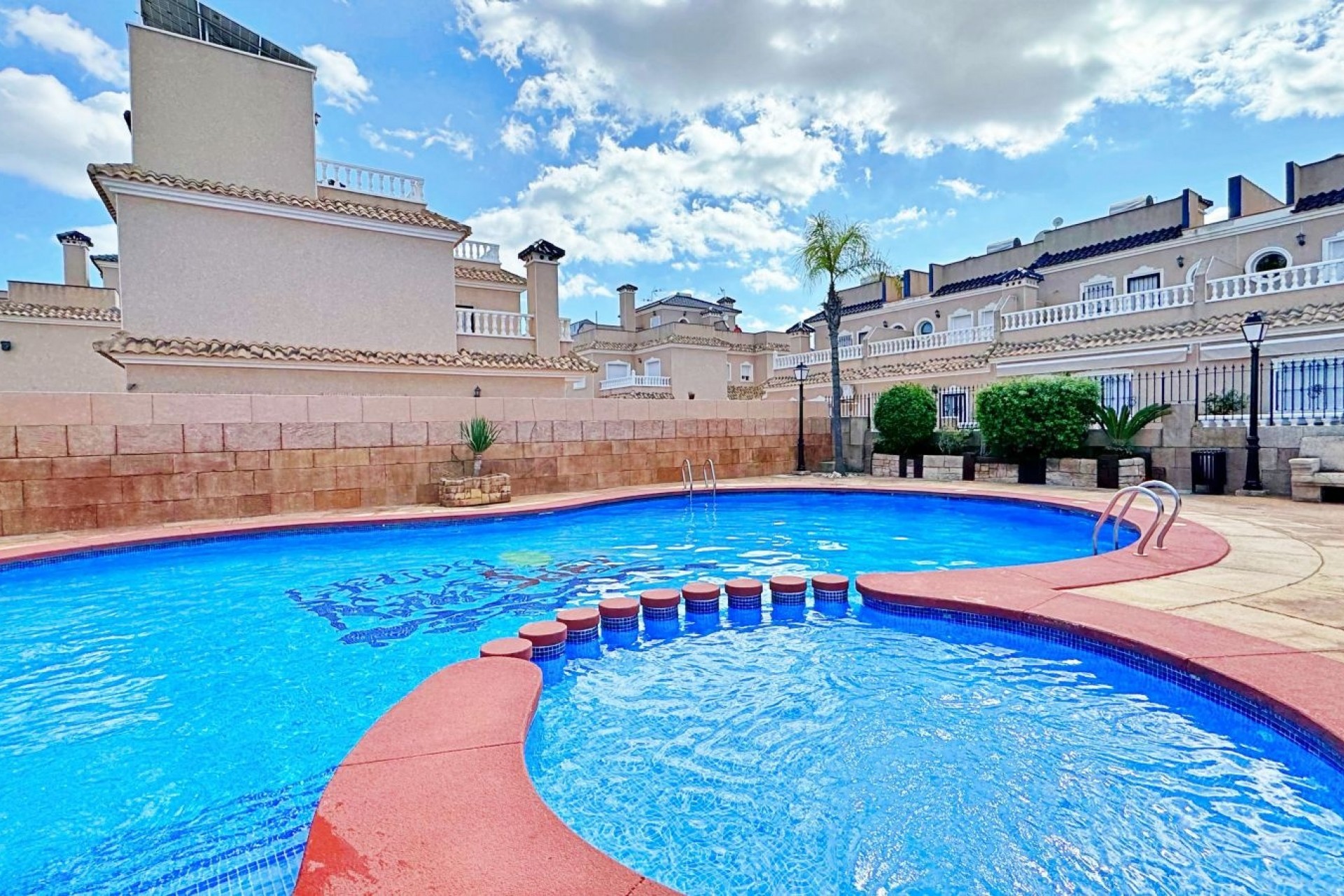 Wiederverkauf - Stadthaus -
Orihuela Costa - Villamartín