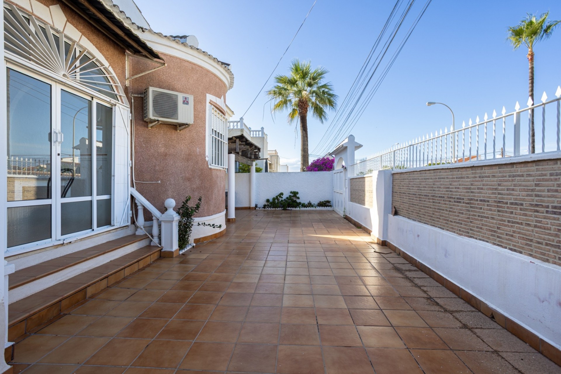 Wiederverkauf -  -
Torrevieja - Urbanización San Luis
