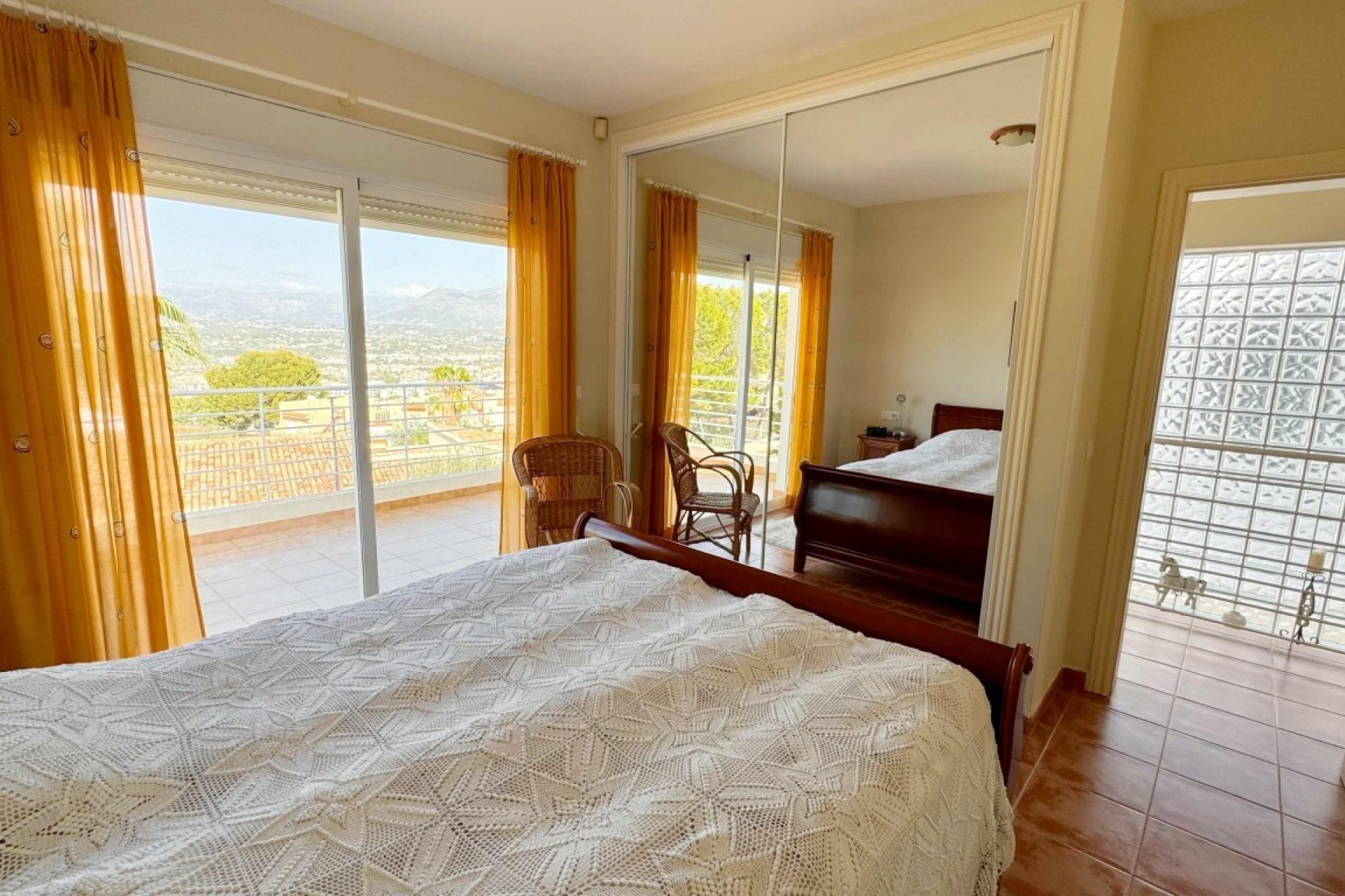Wiederverkauf - Villa -
Albir