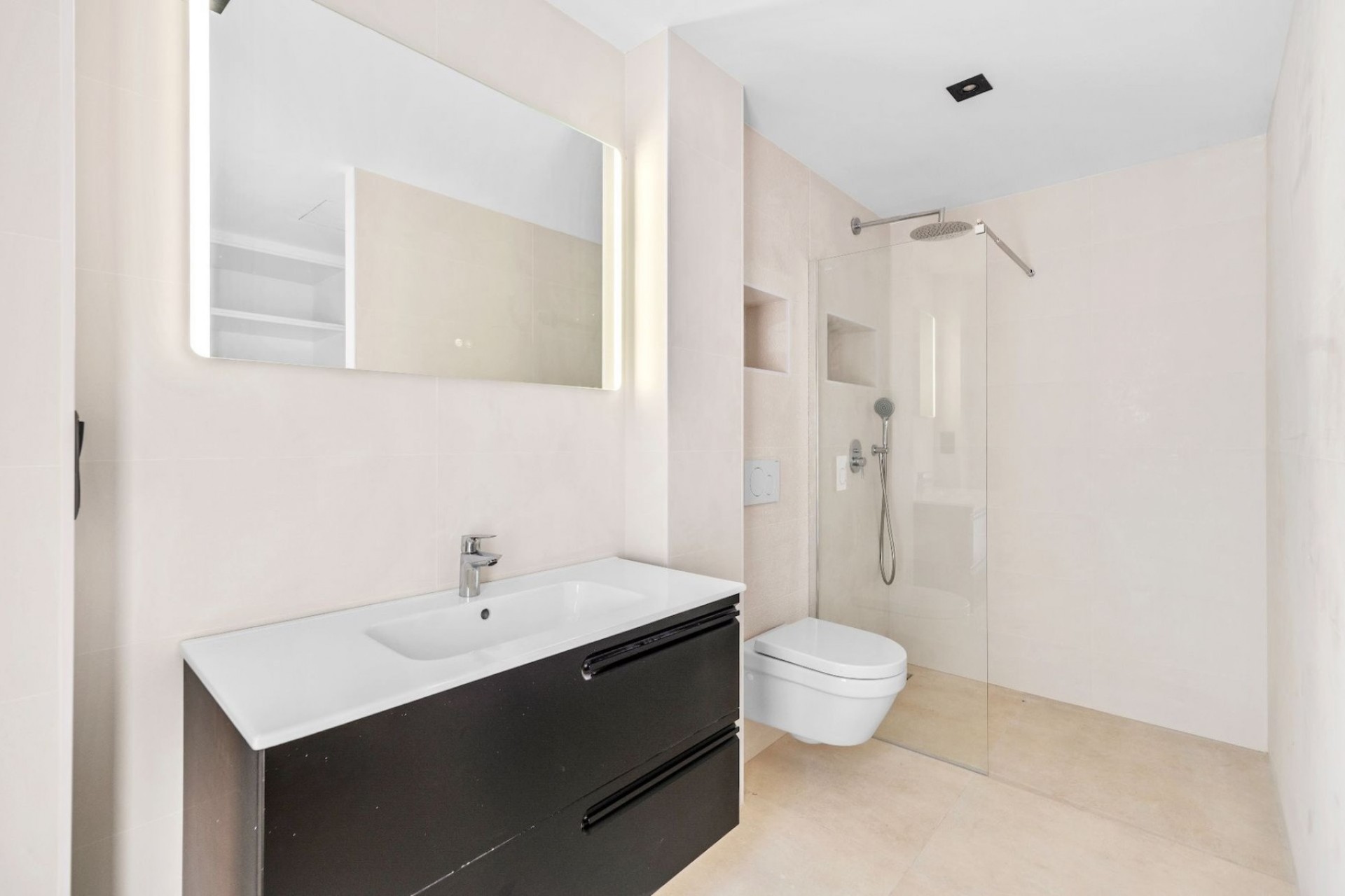 Wiederverkauf - Villa -
Albir