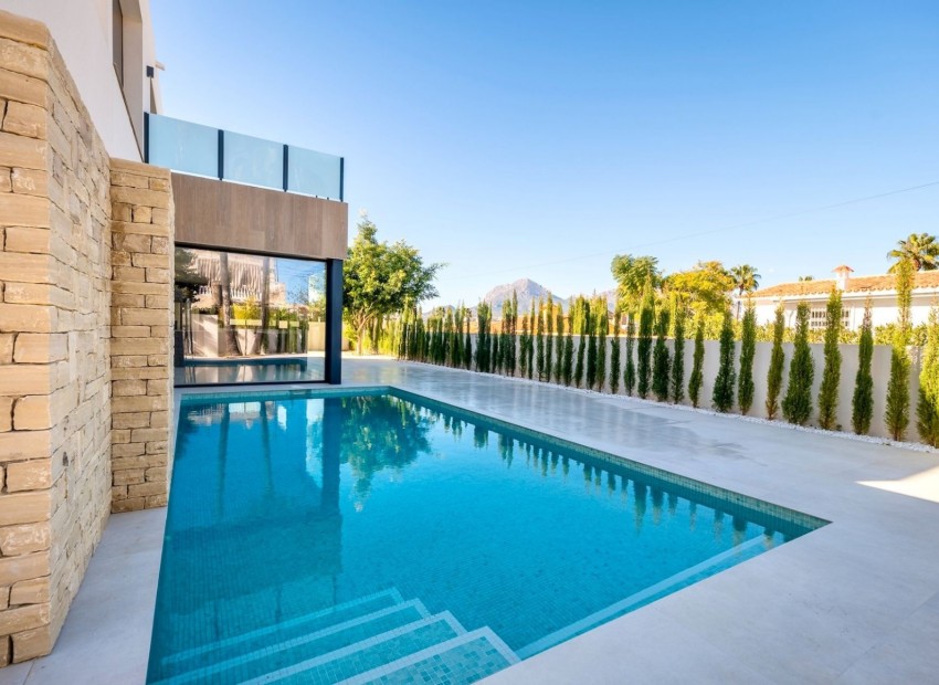 Wiederverkauf - Villa -
Albir