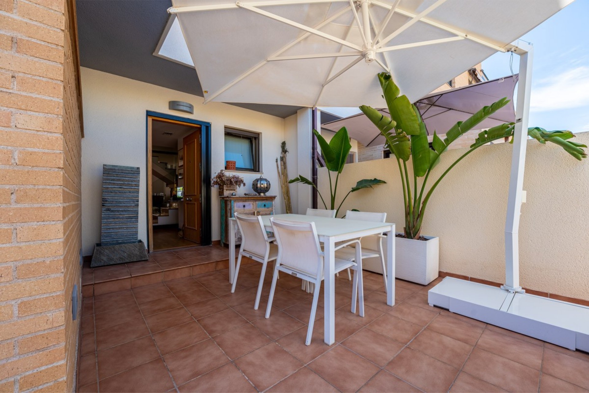 Wiederverkauf - Villa -
Alicante - Alicante Golf