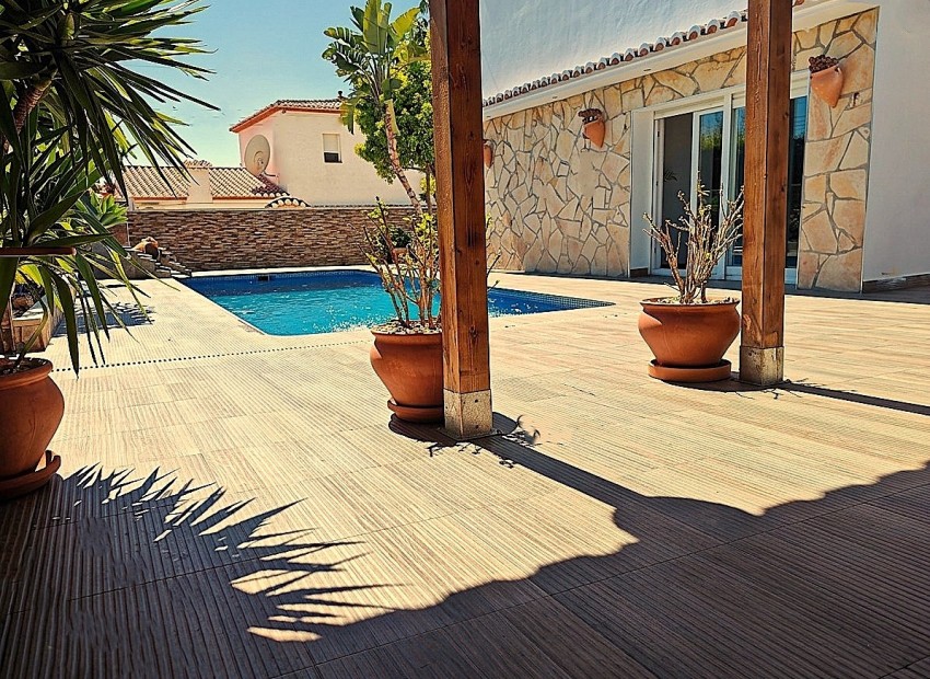 Wiederverkauf - Villa -
Calpe / Calp - Carrió - La Merced - Los Pinos