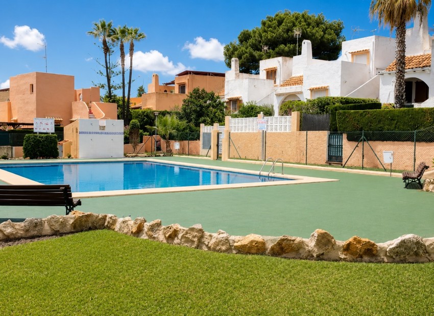 Wiederverkauf - Villa -
Calpe / Calp - Marisol Park - Ortembach - Los Almendros