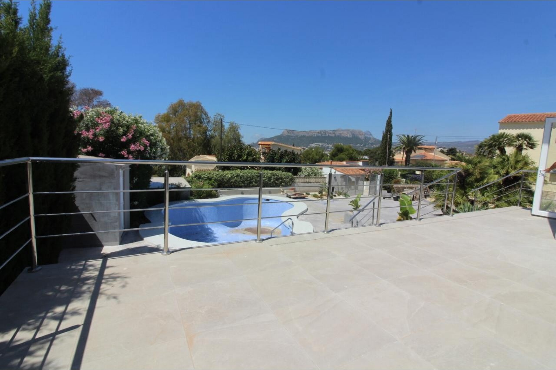 Wiederverkauf - Villa -
Calpe - Cometa III