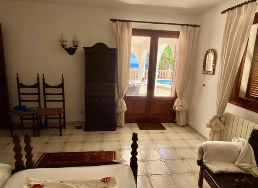 Wiederverkauf - Villa -
Calpe - La Canuta