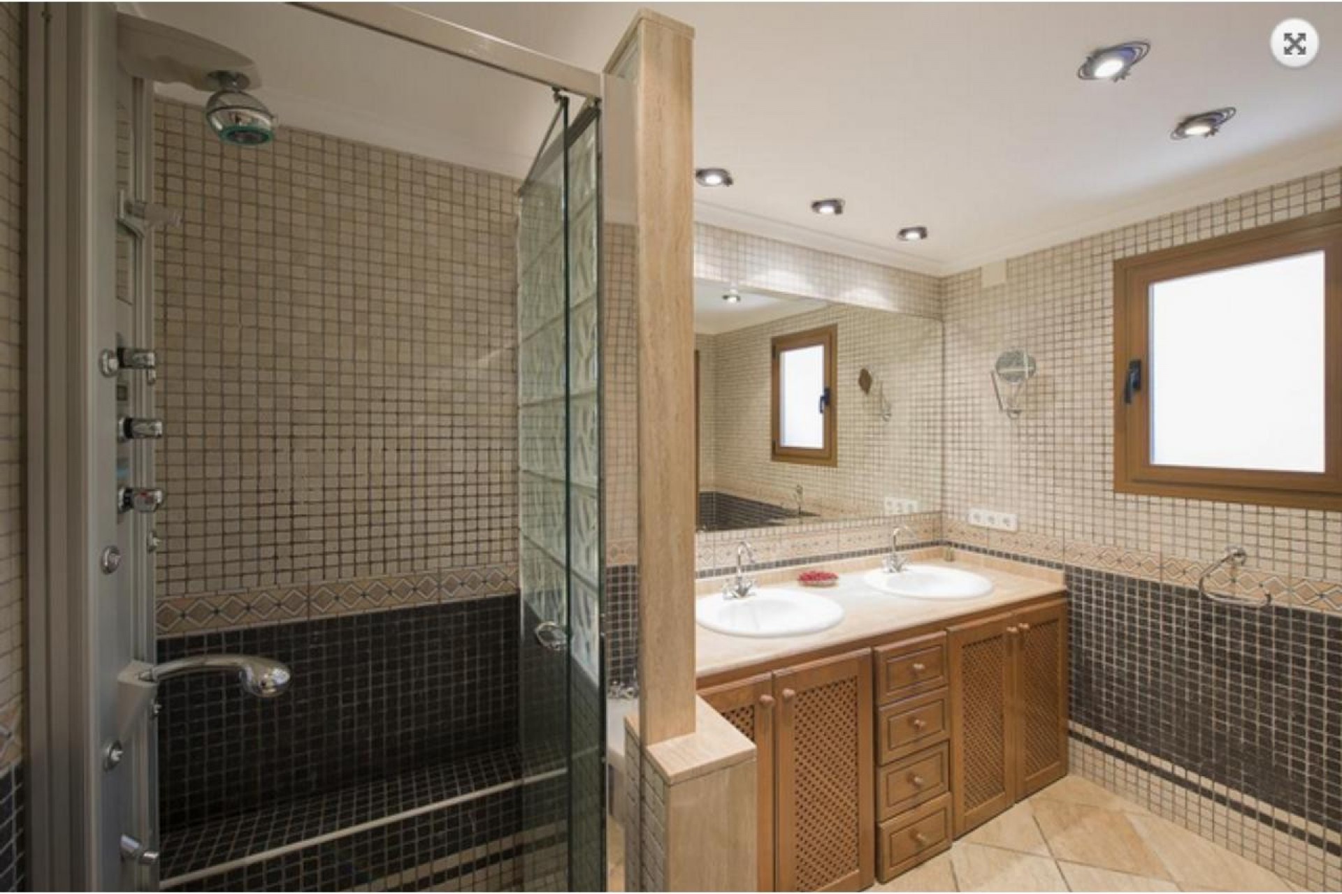 Wiederverkauf - Villa -
Calpe - Zona Levante - Playa Fossa