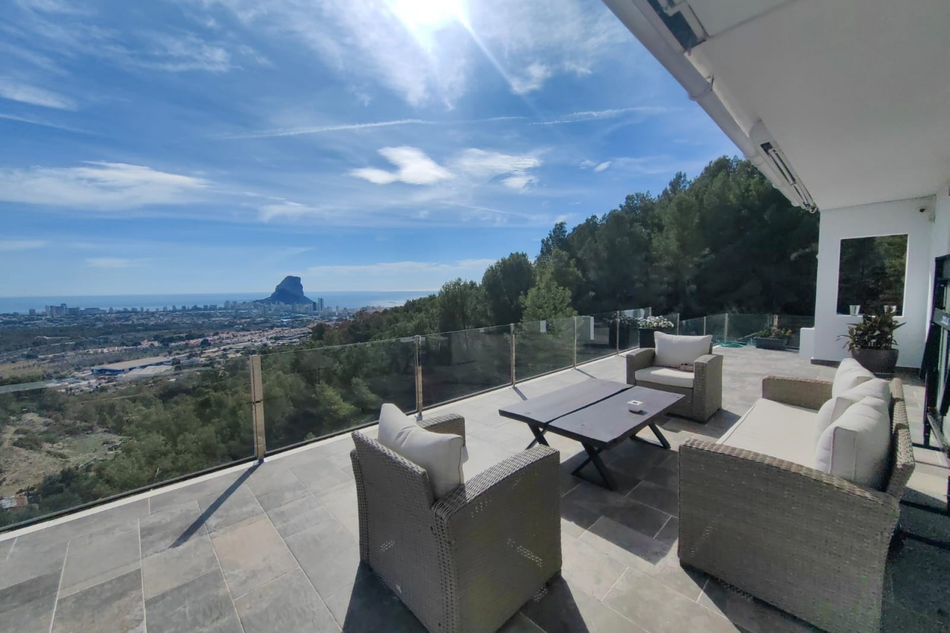 Wiederverkauf - Villa -
Calpe