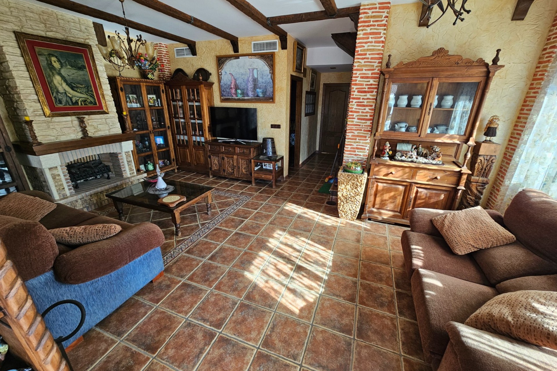 Wiederverkauf - Villa -
Daya Nueva