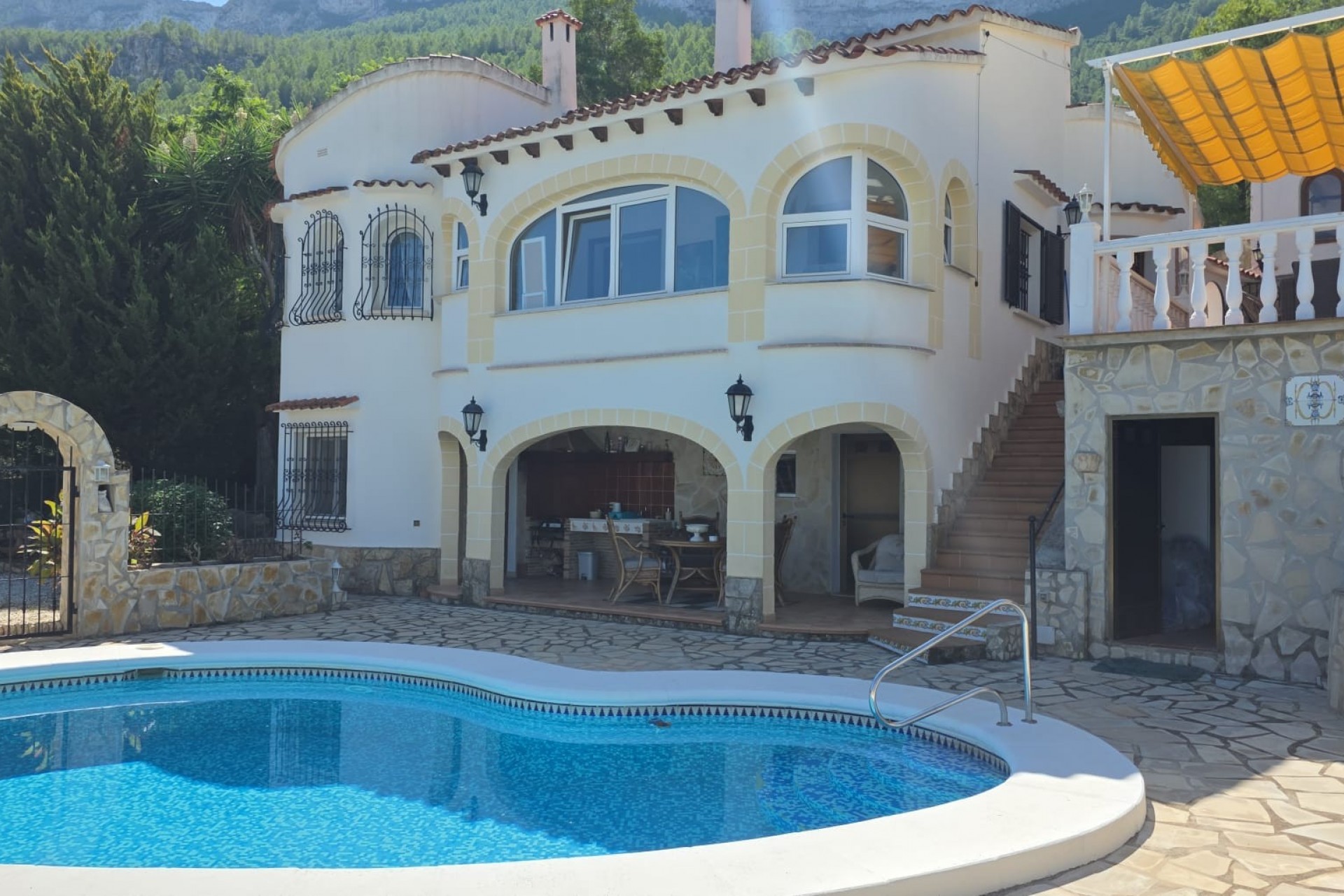 Wiederverkauf - Villa -
Denia - Montgó