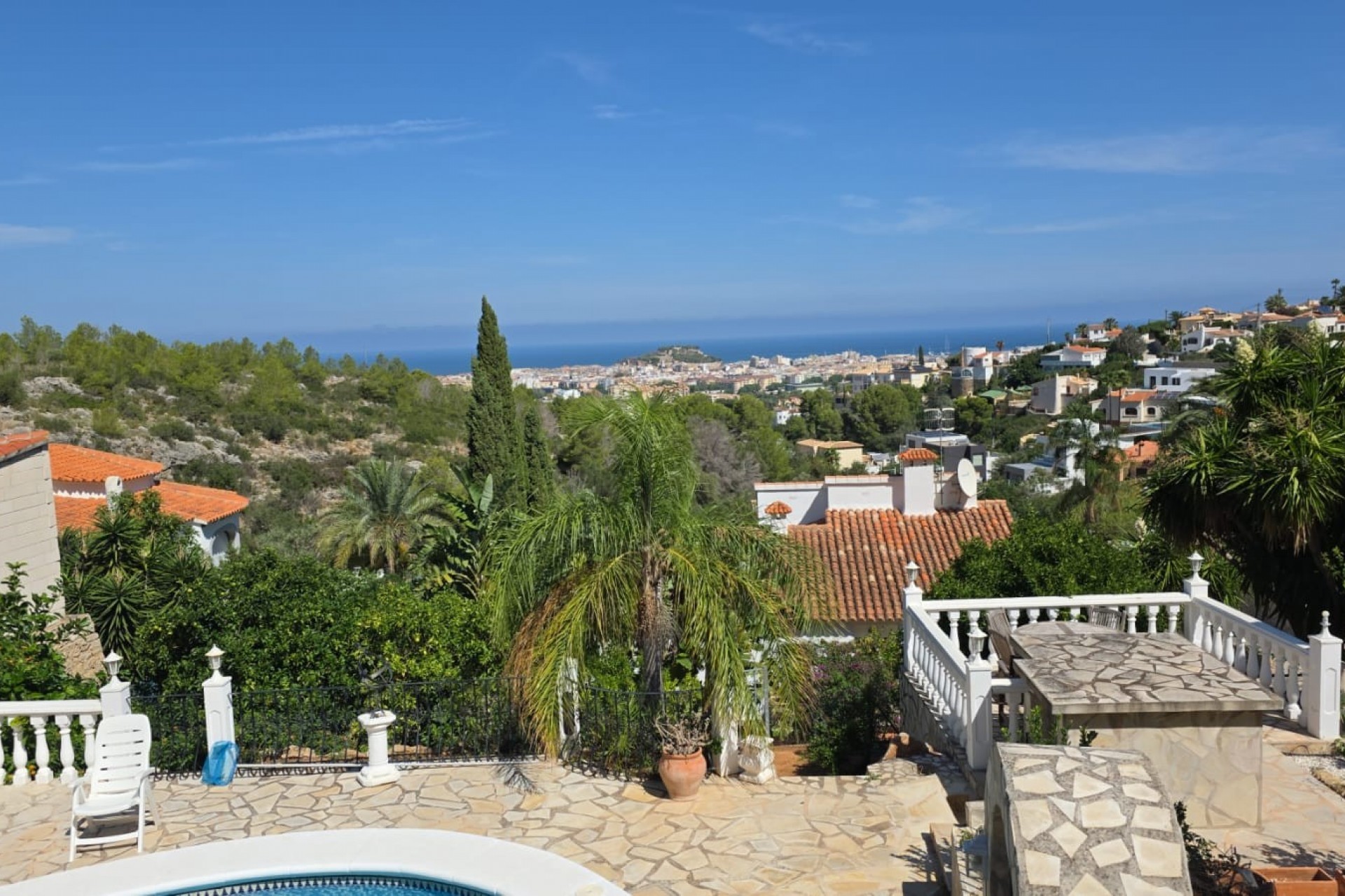 Wiederverkauf - Villa -
Denia - Montgó