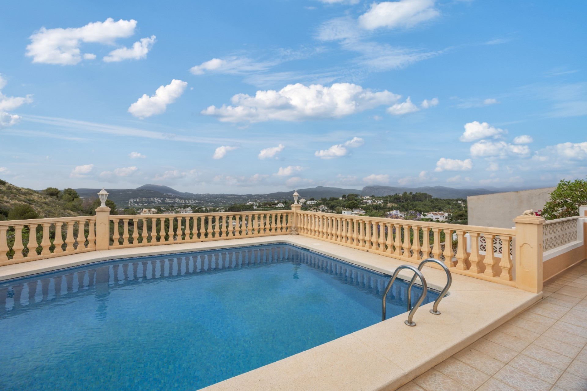 Wiederverkauf - Villa -
Jávea - Montgó - Partida Tosal
