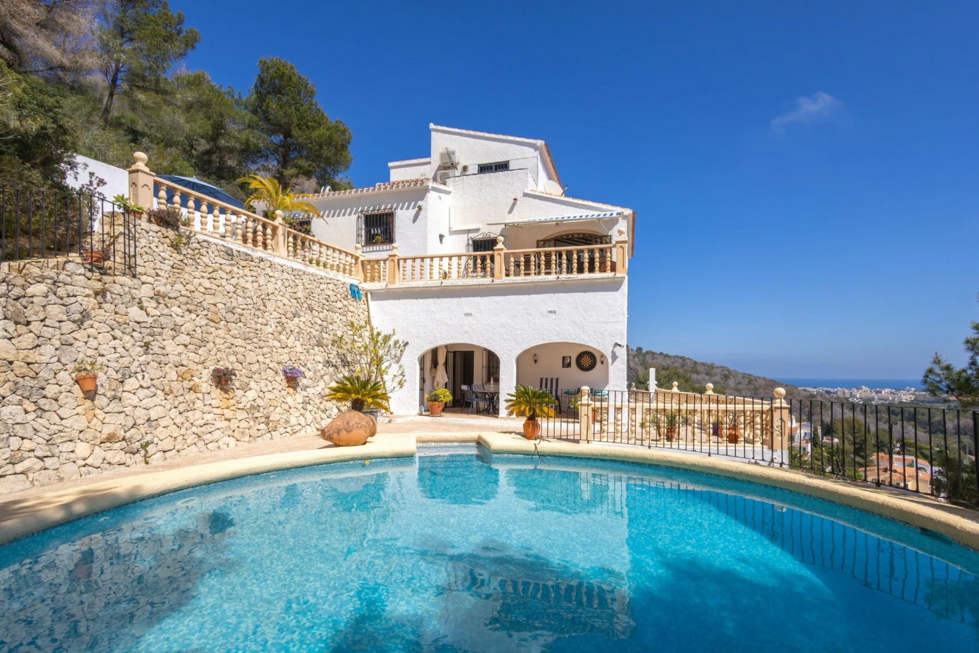 Wiederverkauf - Villa -
Jávea - Partides comunes - Adsubia