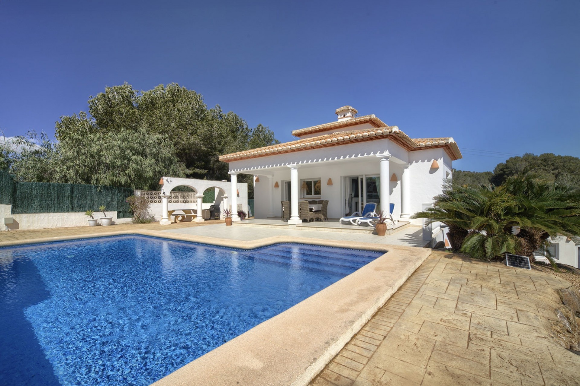 Wiederverkauf - Villa -
Jávea