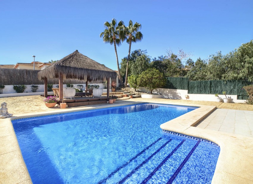 Wiederverkauf - Villa -
Jávea