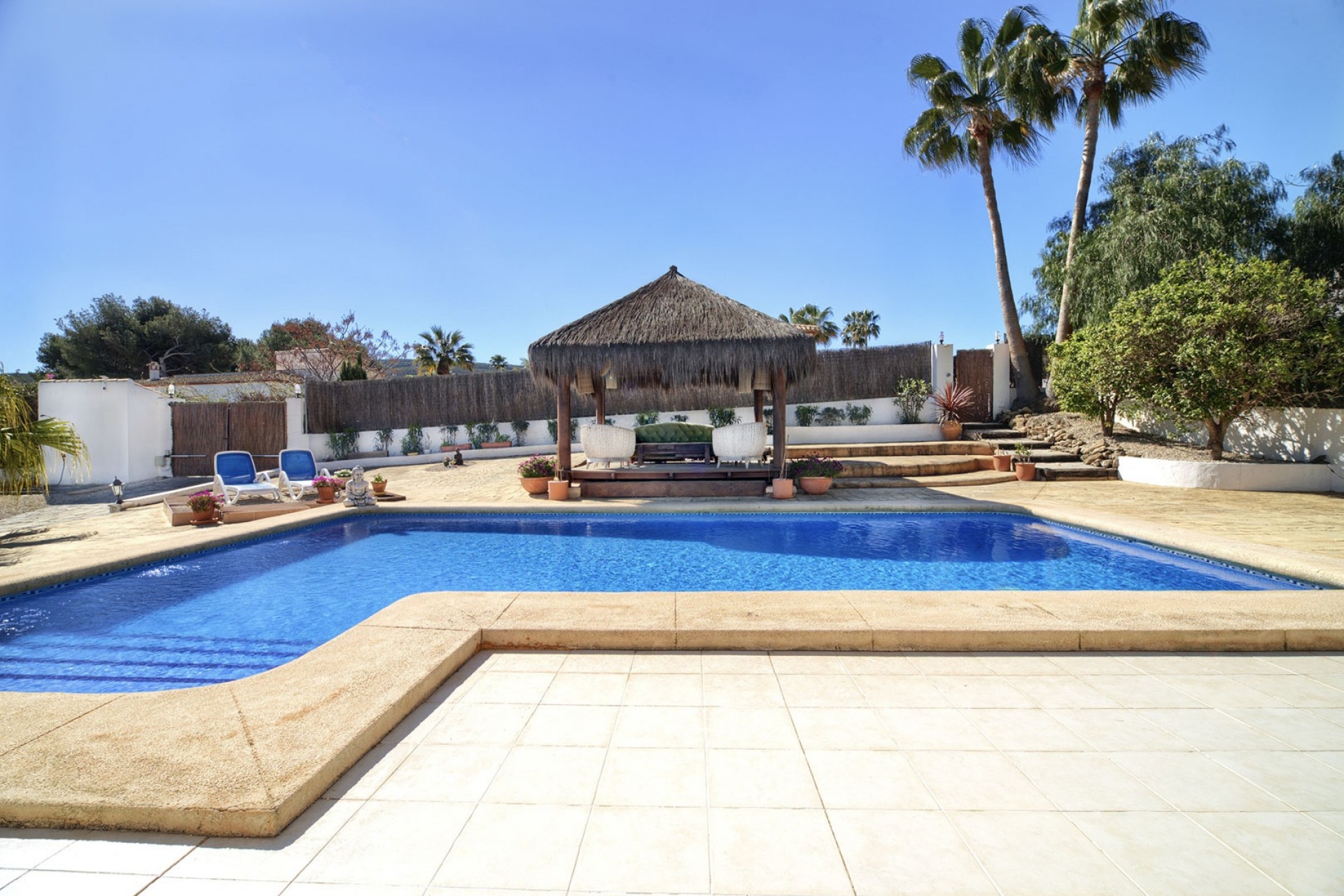 Wiederverkauf - Villa -
Jávea