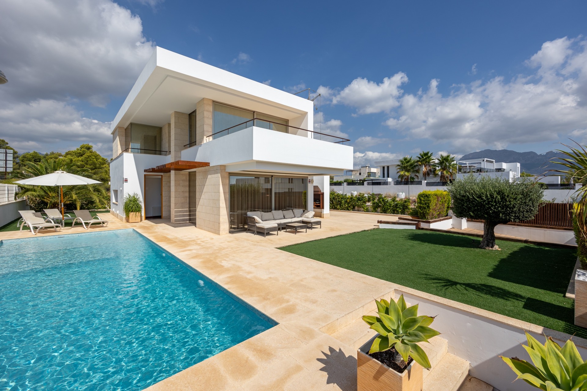 Wiederverkauf - Villa -
La Nucía - La Nucia Pueblo
