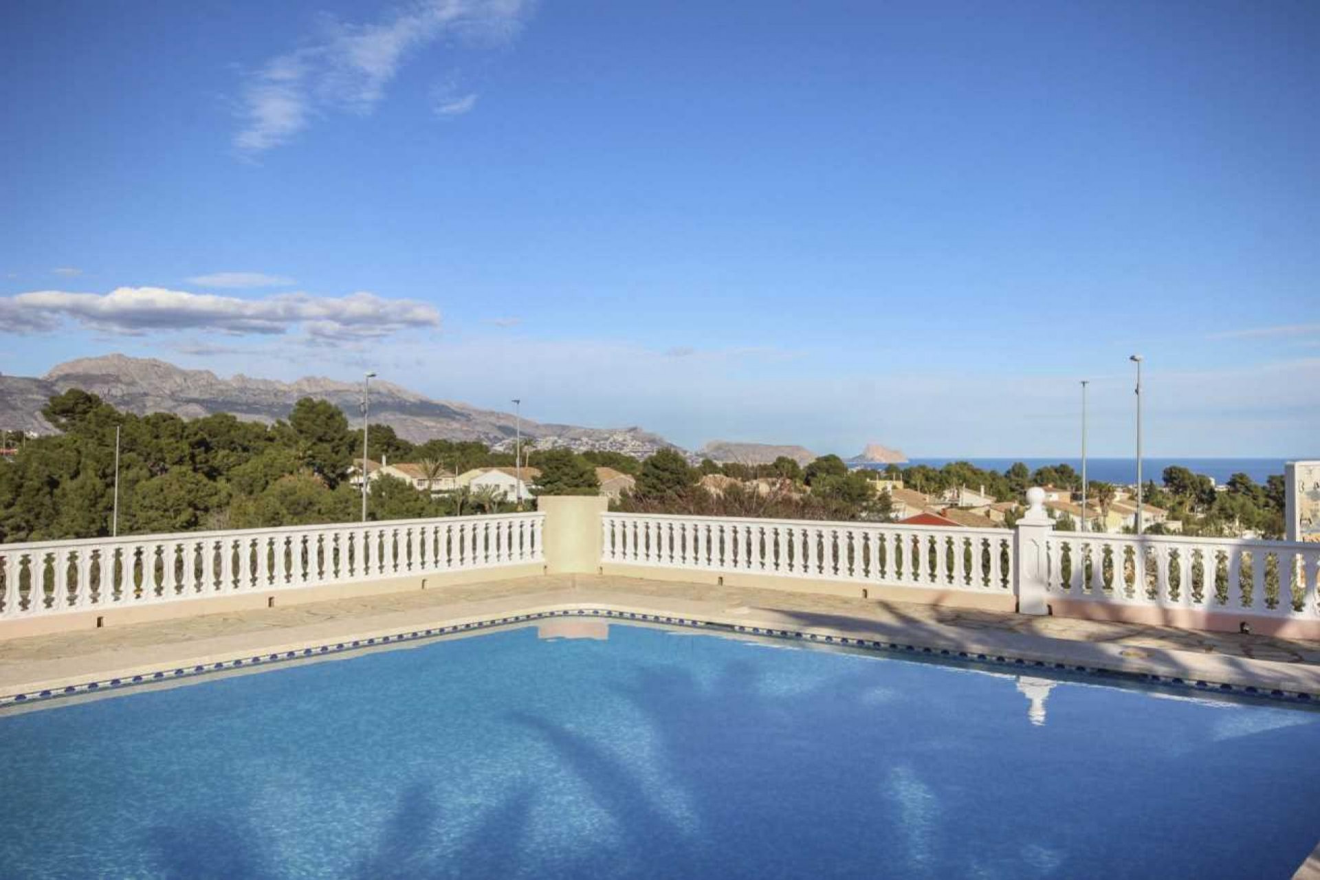 Wiederverkauf - Villa -
La Nucía
