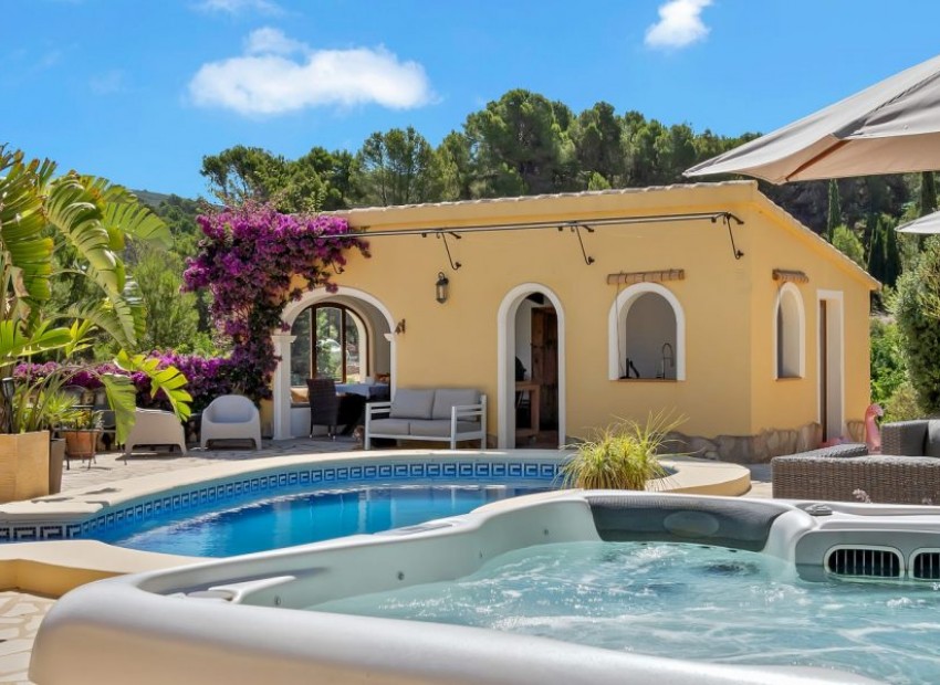 Wiederverkauf - Villa -
Lliber