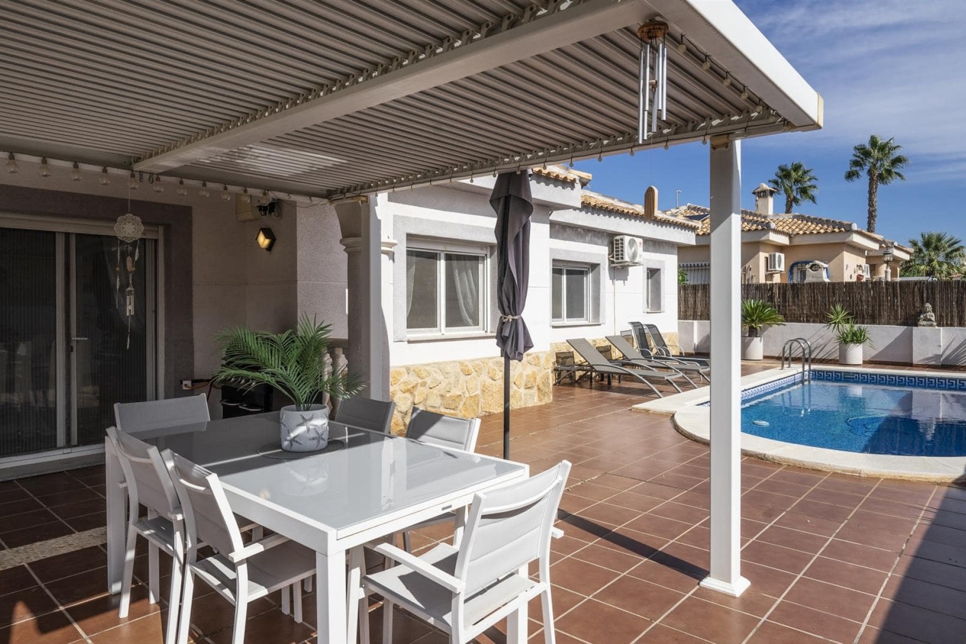 Wiederverkauf - Villa -
Lo Santiago,