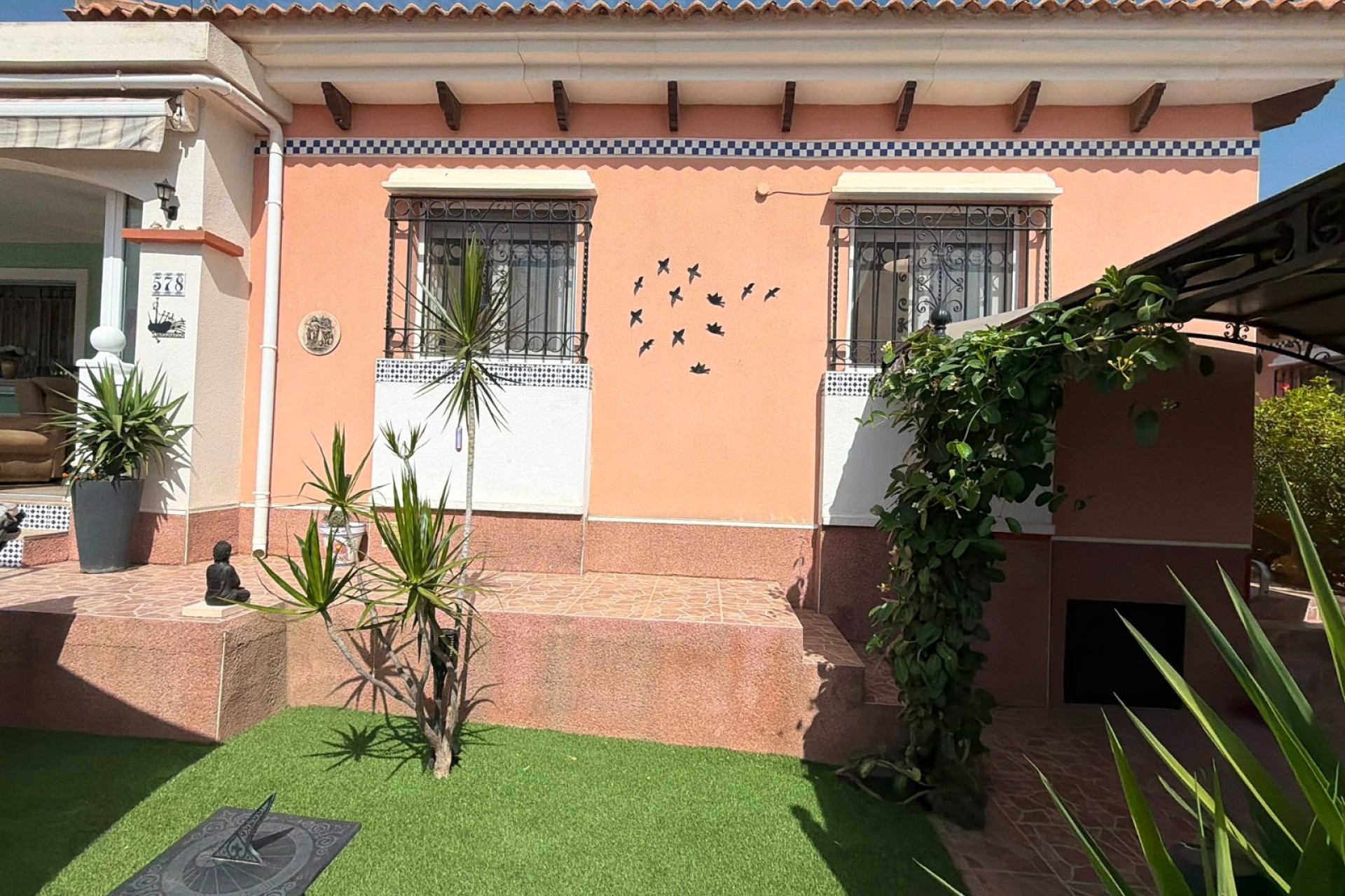 Wiederverkauf - Villa -
Los Montesinos - La Herrada