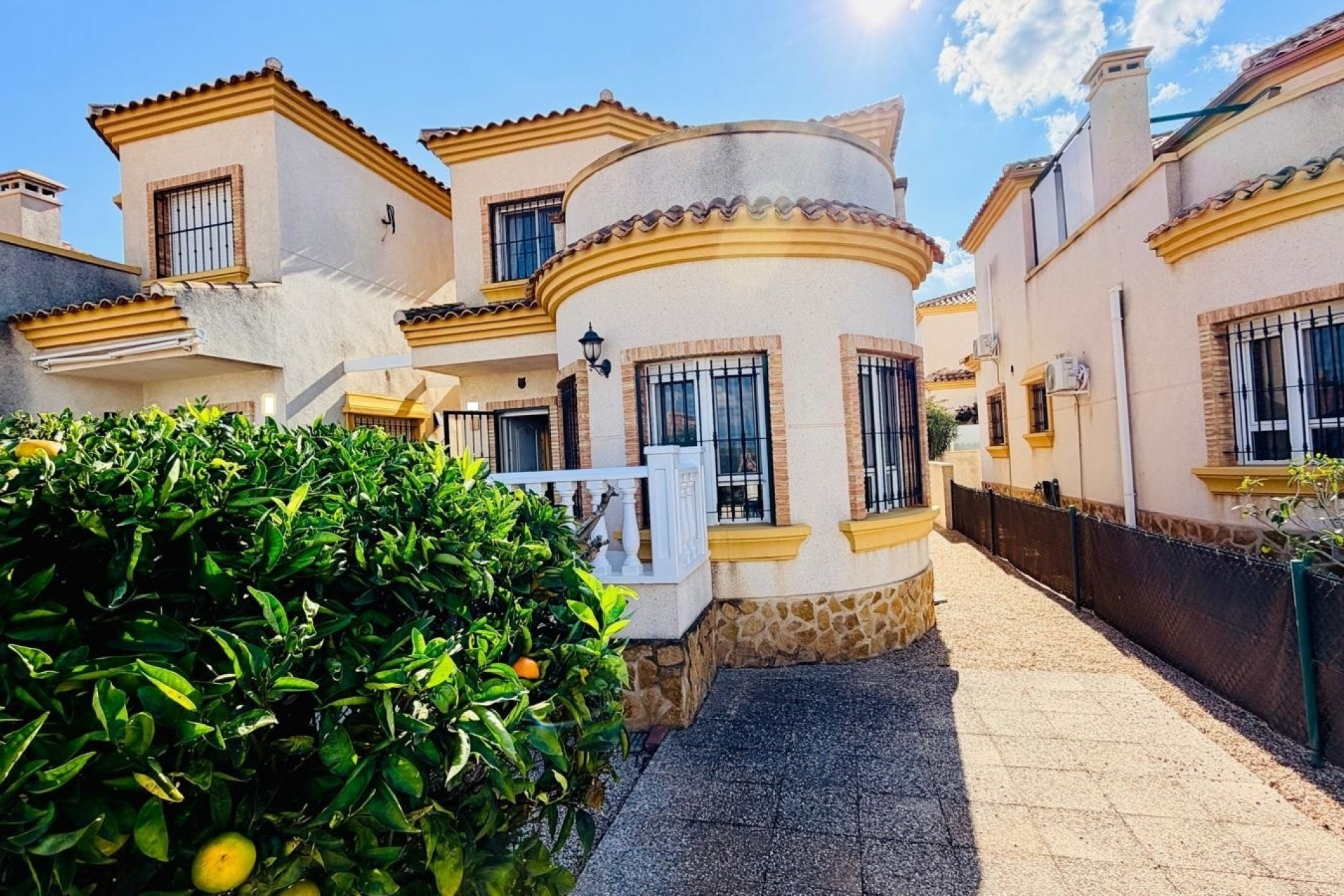Wiederverkauf - Villa -
Los Montesinos - La Herrada