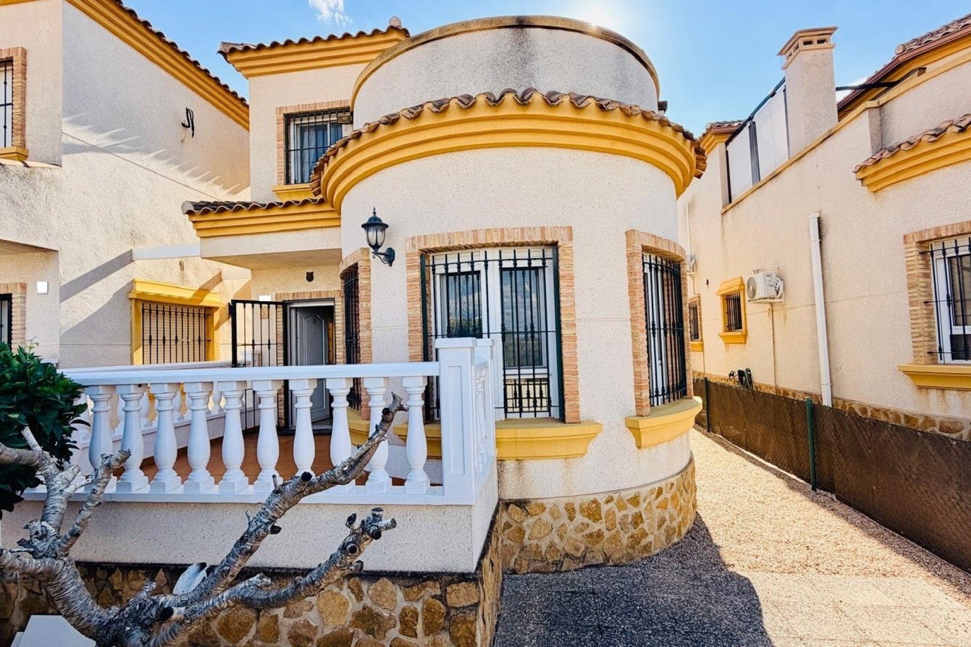Wiederverkauf - Villa -
Los Montesinos - La Herrada