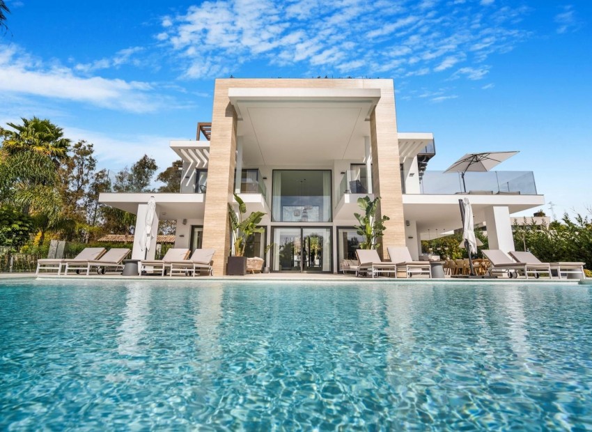 Wiederverkauf - Villa -
Marbella
