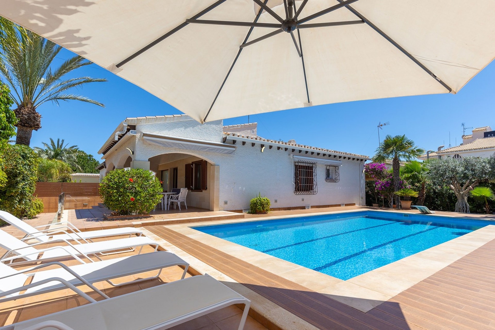 Wiederverkauf - Villa -
Orihuela Costa - Punta Prima