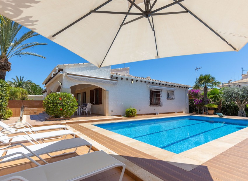 Wiederverkauf - Villa -
Orihuela Costa - Punta Prima